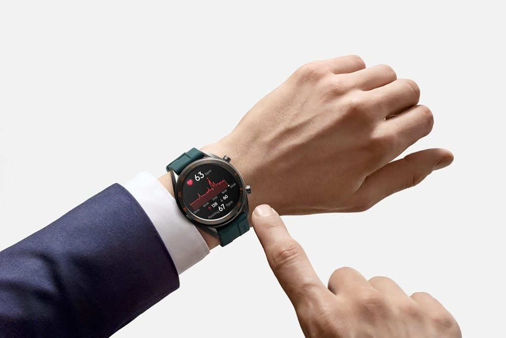 Huawei Watch GT Active на руке